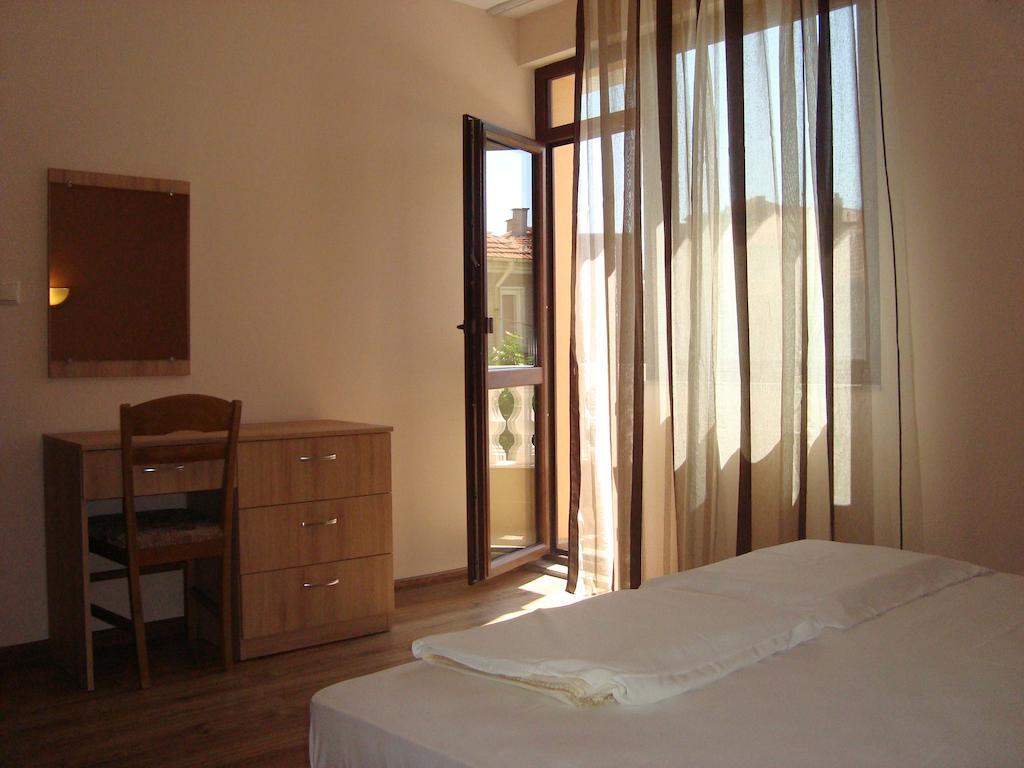 Marinela Apartments Pomorie Phòng bức ảnh